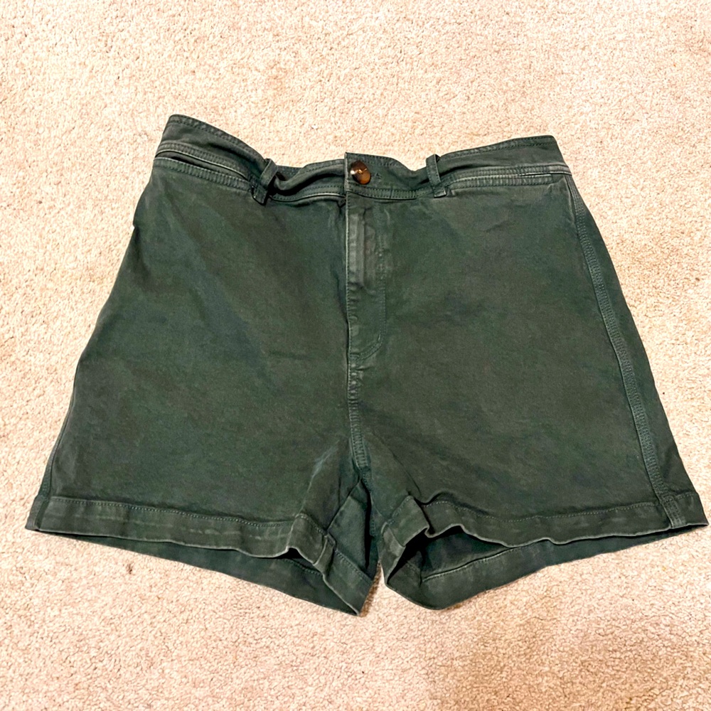 Classic High-Rise Women's Shorts in Dark Green